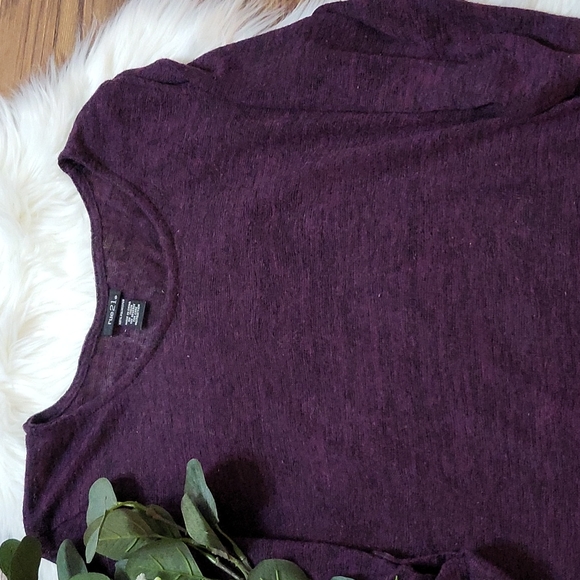 🎉4 For $10 - 3/4 Sleeve Top - Picture 3 of 4